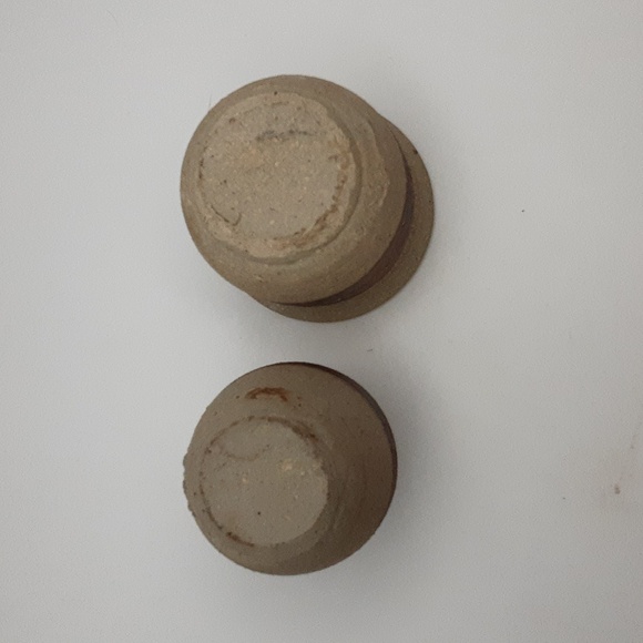 Vintage Hand Thrown Small Stoneware Pots Signed - Picture 6 of 8